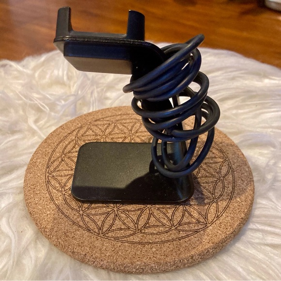 Versa 3 charger (last chance) - Picture 2 of 3